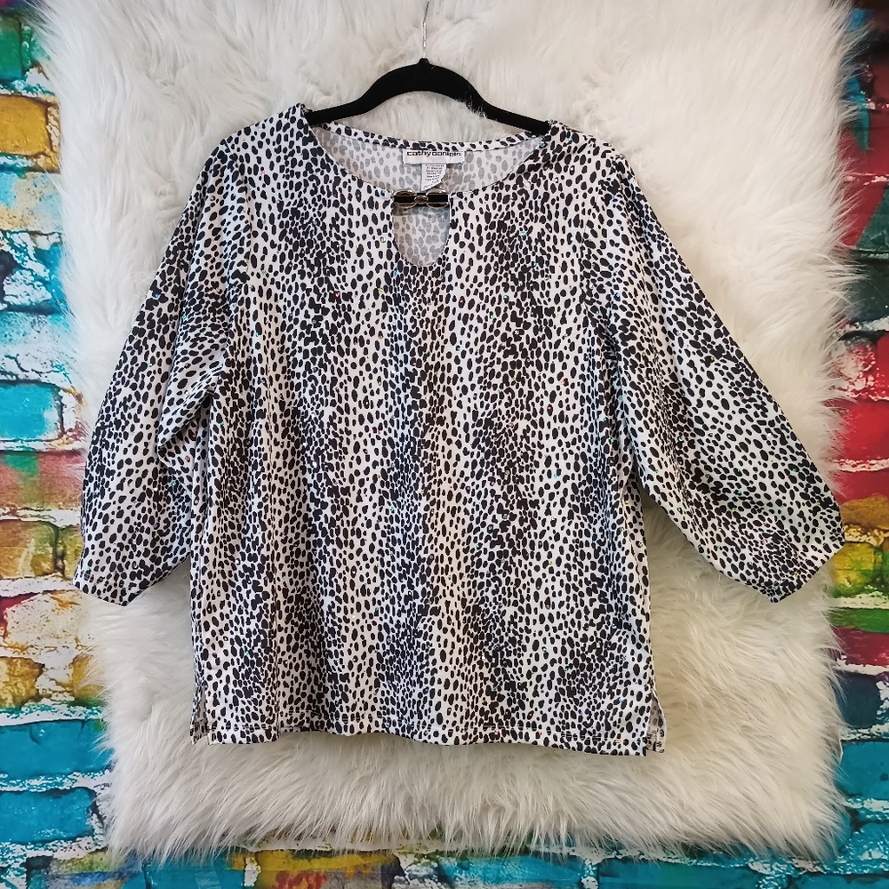 Kathy Daniels Black and White Animal Print Sequenced Half Sleeve Top Size L